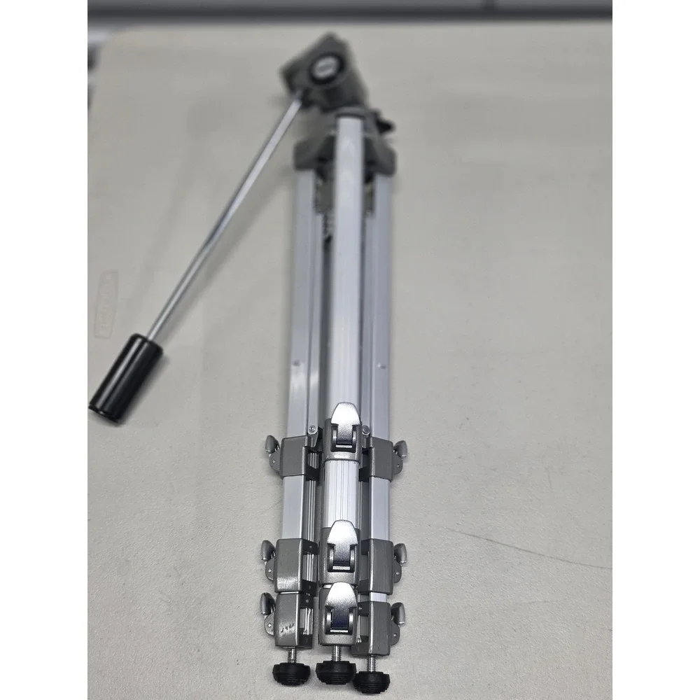 Velbon SEF-32 Video Tripod with PH-162 Pan Tilt Head Made in Japan Aluminum